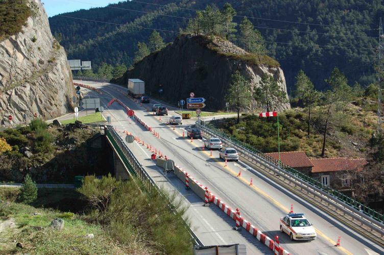 OBRAS NO IP4/A4 A4/IP4 – OBRAS retrato de Federico Correia L tránsito na A4 i ne l IP4 bai a star…
