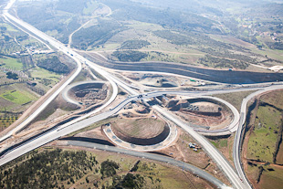 PLANALTO MIRANDÊS AMBORAS DE L DIE Auto-Estrada Transmontana adiada para 2013 A Auto-Estrada Transmontana…