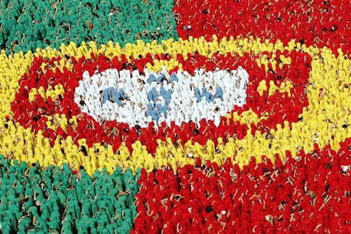 ASSOCIAÇÃO DE LUSO-DESCENDENTES OBSERVATÓRIO DE LUSO-DESCENDENTES Ls nuossos leitores de cada die, ampéçan a…