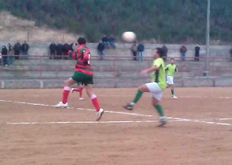 TARDE DESPORTIVA TARDE ÇPORTIBA Argozelo – 3 Sendin - 0 L Sendin fui a Argozelo para mais ua jornada de l…