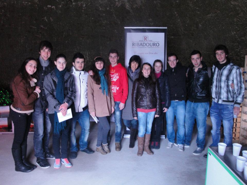 PRAINO (PLANALTO MIRANDÊS) STUDANTES DE L PRAINO BEJÍTAN COPRATIBA DE SENDIM Ls nuossos studantes tamien…
