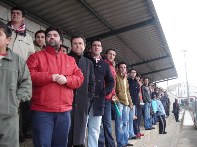 DOMINGO COMEÇA O FUTEBOL GRUPO DESPORTIVO DE SENDIM 2007 - 2008 A claque do Sendim é única no distrito, não…