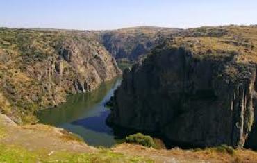 RESERVA DA BIOSFERA - NORDESTE Montesinho e Douro Internacional integram Reserva da Biosfera Os parques…