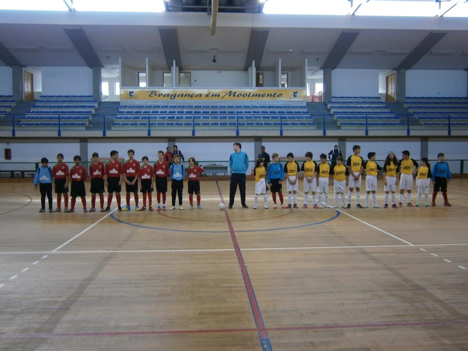FUTSAL - SENDIM A ESC ARNALDO R - 3 G.D.SENDIM -------- 4 Mais um jogo difícil em Bragança contra uma das…