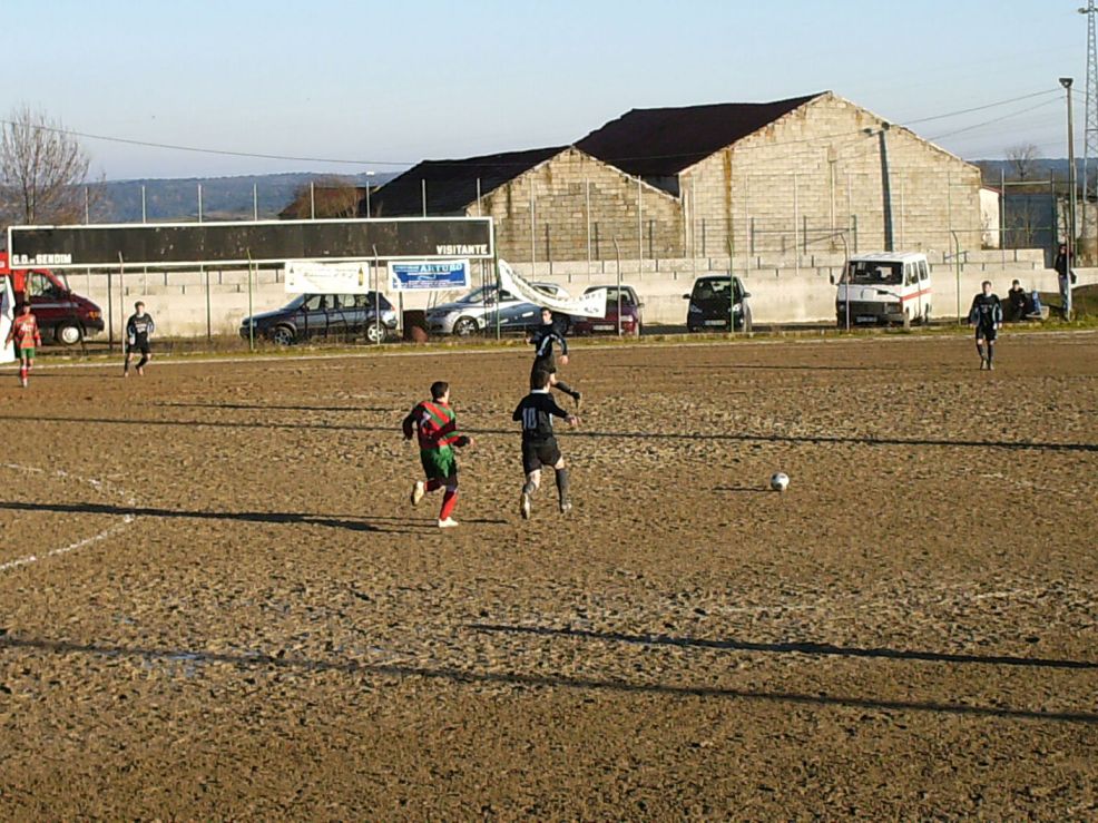DESPORTO ÇPORTO L Sendin recebiu i perdiu cul Benhais por un zero, un resultado muito anjusto, puis a haber…