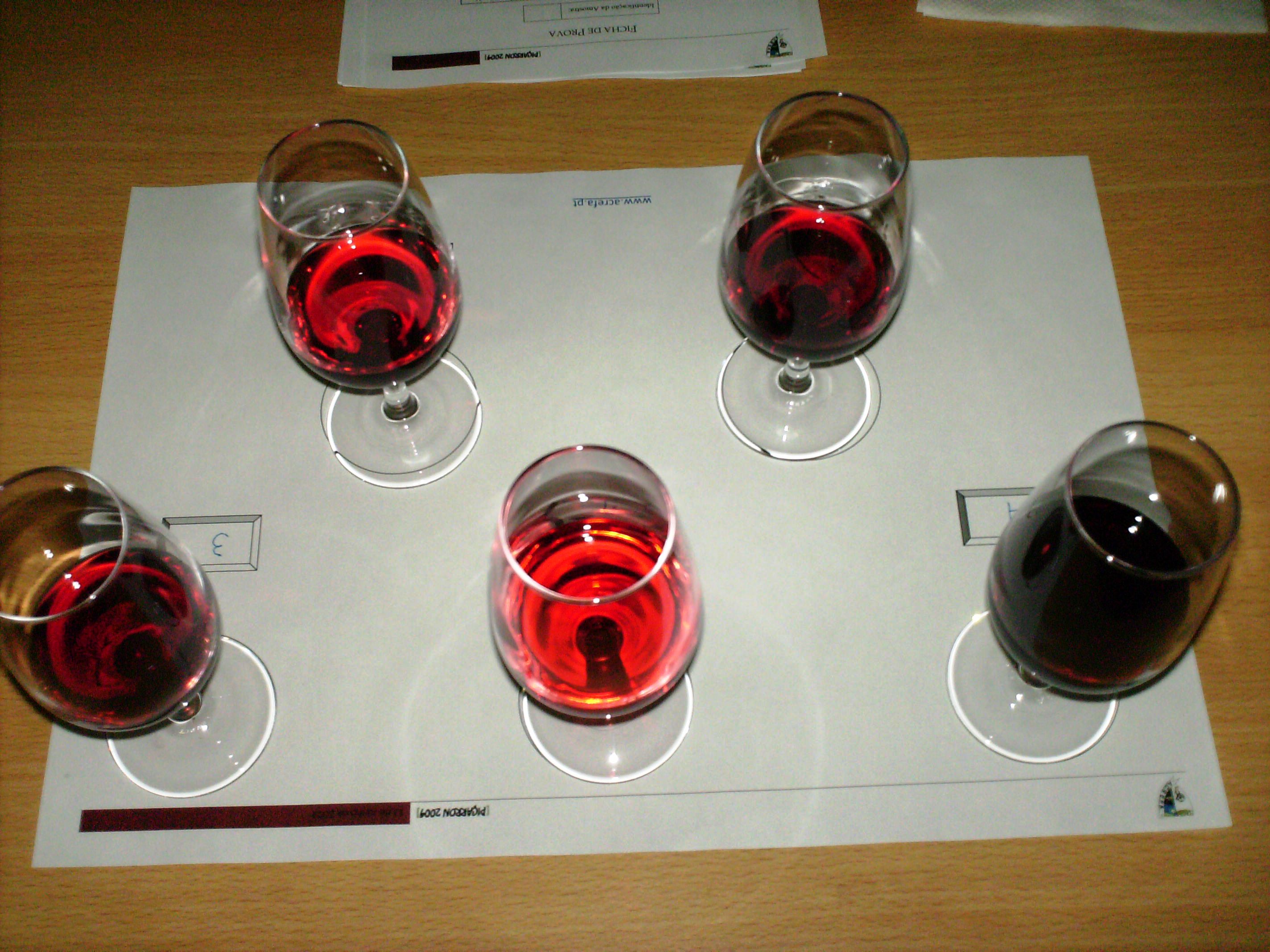 CONCURSO DE VINHOS CUNCURSO DE BINOS Ourganizado por la ACREFA i cun l apoio de la Compratiba Ribadouro , de…