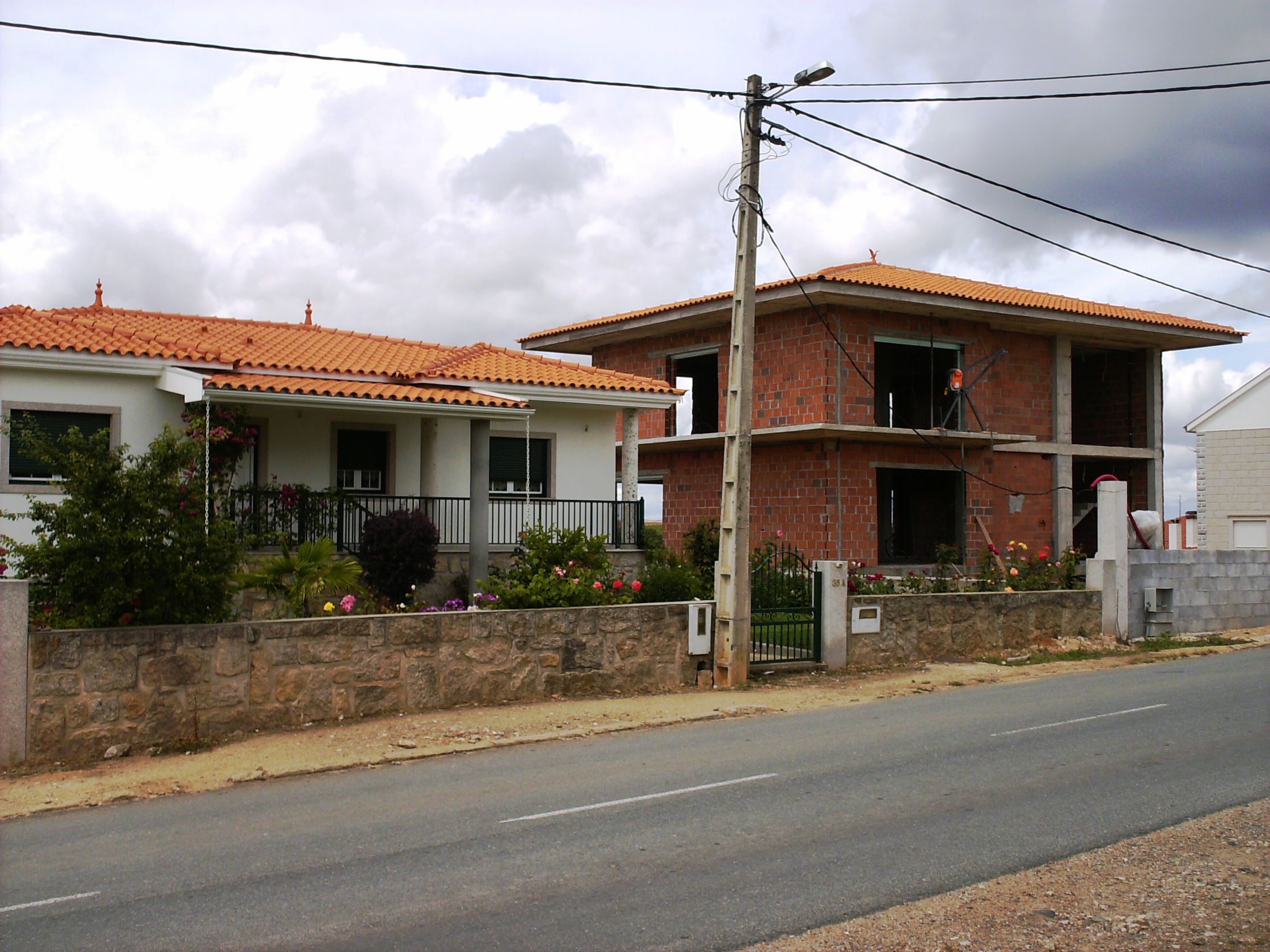 OBRAS PÚBLICAS OU PRIVADAS OBRAS PUBLICAS OU PRIBADAS Pals sendineses tanto dá, obras publicas ou pribadas…