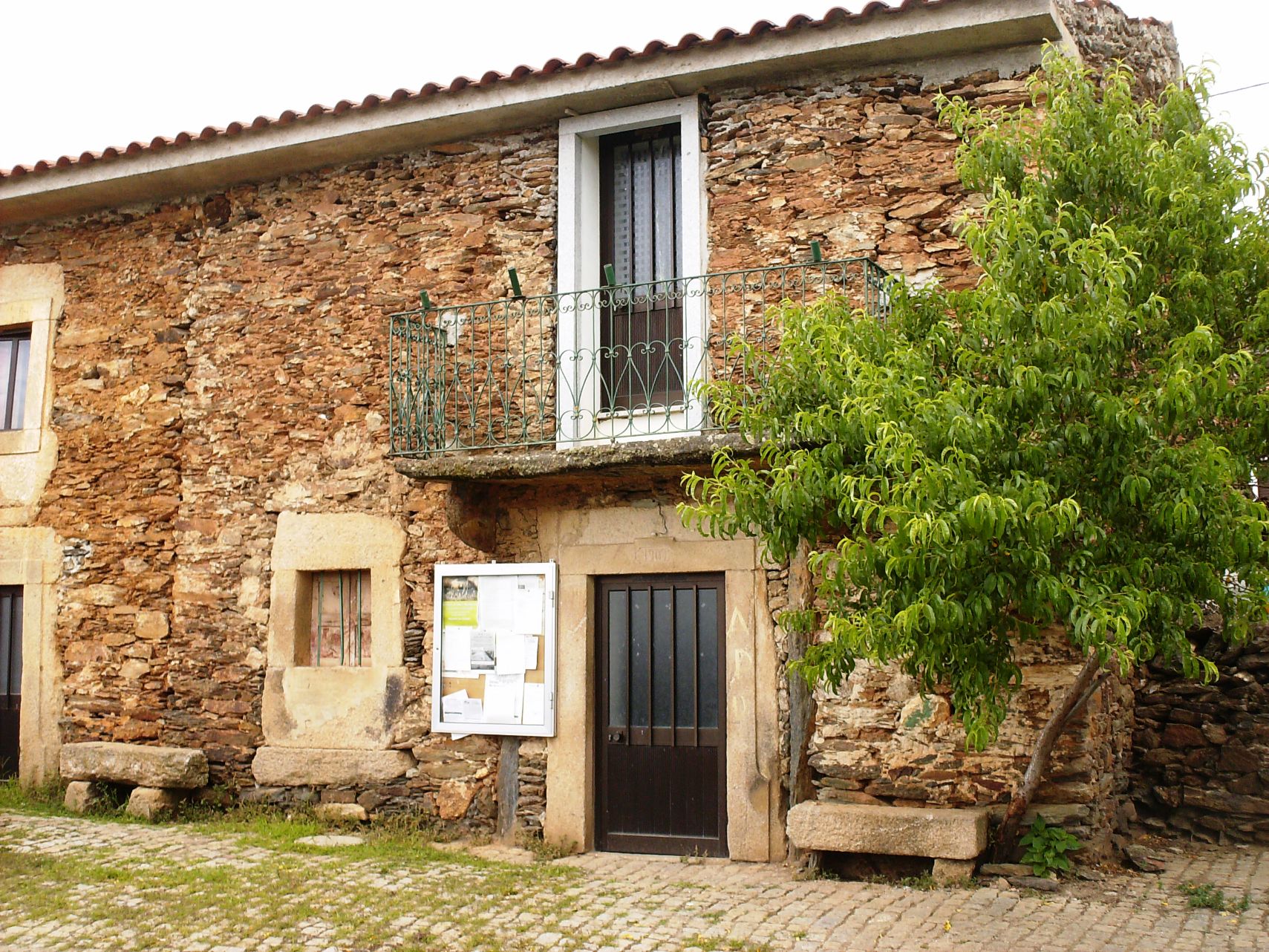 ASSOCIAÇÃO DE CAÇA DE ATENOR ASSOCIAÇON DE CAÇA DE ATANOR Fui hoije la sesson para la aprobaçon de las cuntas…