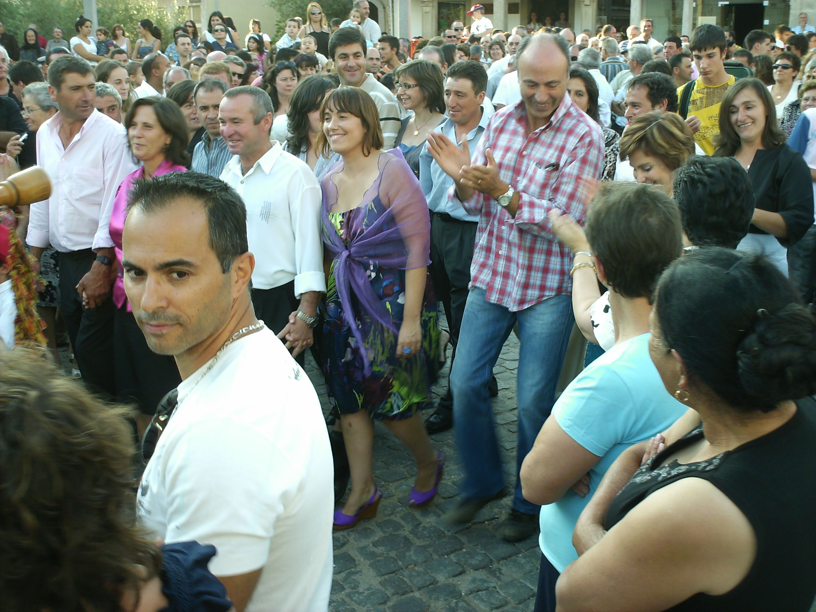 ENTREGA DA FESTA ANTREGA DE LA FIESTA Tamien la antrega de la fiesta fui çfrente cun ls mardomos bielhos a…