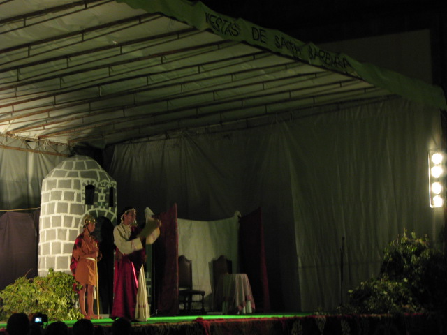 TEATRO EM SENDIM TRIATO AN SENDIN Las fiestas de Sendin tamien ténen muita cousa li(g)ada a la cultura i a la…