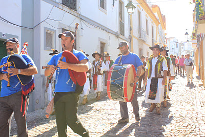 AMBORAS DE L PRAINO RUE LA LHENGUA MIRANDESA L HOIJE nuns tubo alhá, mas stubírun outros amigos de l HOIJE i…