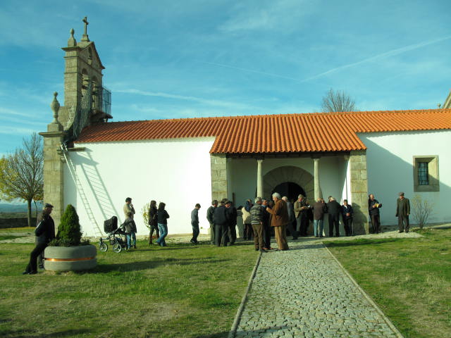 HOJE NO NASO HOIJE NE L NASO Éran las trés de la tarde mais ou menos quando ne l Santuário de la Naso…