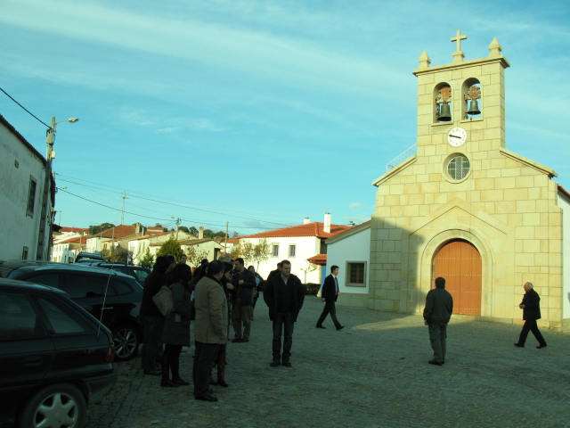 UNIVERSIDADE DO PORTO CURSO DE MIRANDÊS NO VERÃO Miranda do Douro foi uma das localidades escolhidas pela…