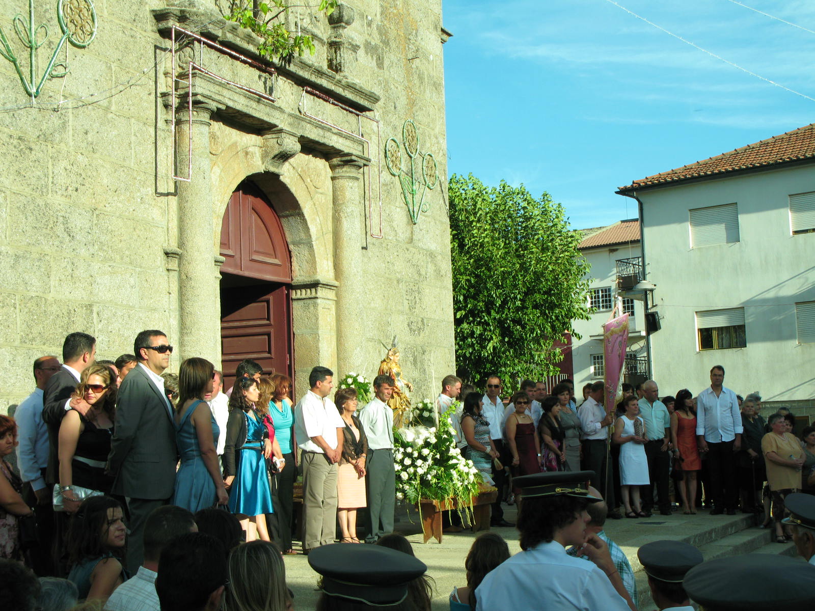 FESTA DE SANTA BÁRBARA - SENDIM PARA A HISTÓRIA DA FESTA Os velhos e os novos A entrega do mandato aos novos…