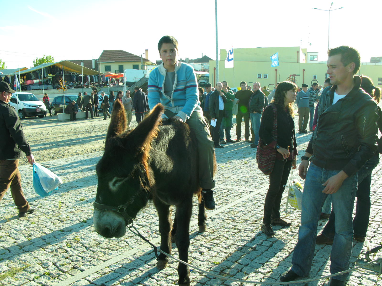SENDIM – G.D.S. CAGA LA BURRA Aporbeitando l die de ls Grazes, l G.D.Sendin ourganizou un jogo an que l…
