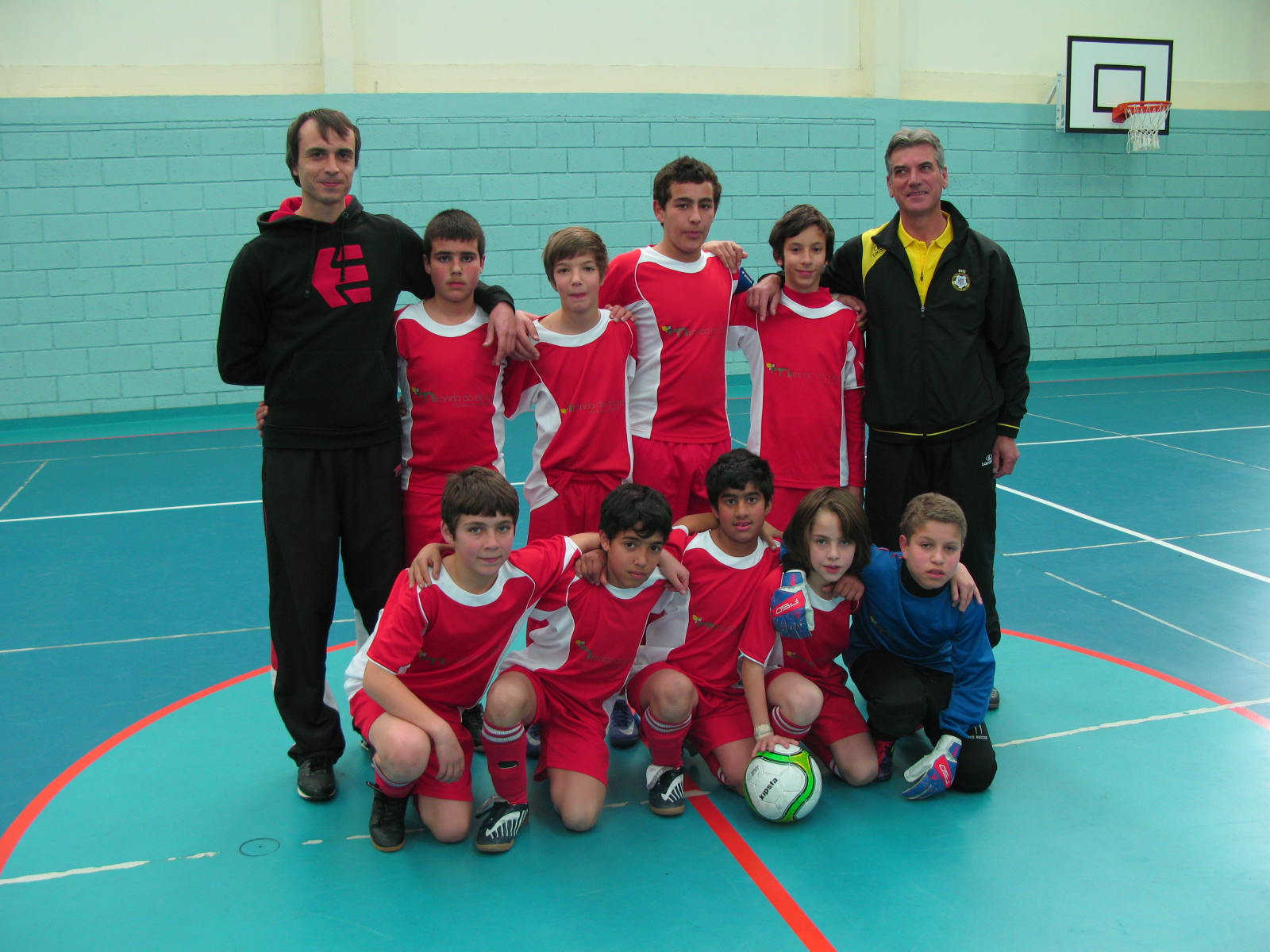 SENDIM FUTSAL G.D.SENDIM – 12 A ESC ARNALDO R – 7 Sete jogos sete vitórias, os campeões distritais de…