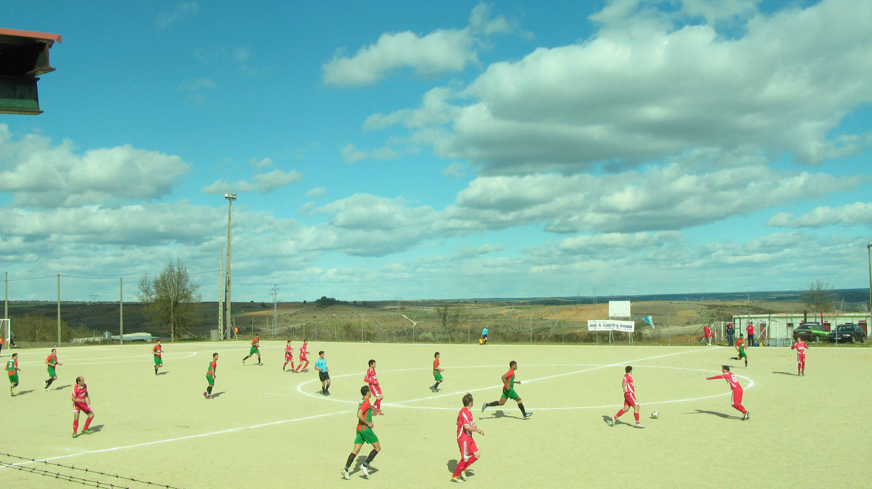 PLANALTO MIRANDÊS FUTEBOL SENDIM – 1 MIRANDÊS – 1 O Guarda-redes também joga Mais um derby regional no…