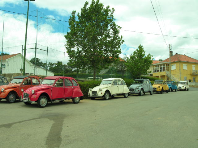 NOTÍCIAS DO PLANALTO MIRANDA DO DOURO 2 CV CLUB DO PORTO Neste fim-de-semana o 2 CV Club do Porto organizou…