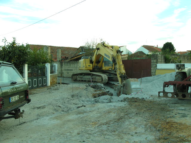 SENDIM RUA DAS LINGOEIRAS EM OBRAS