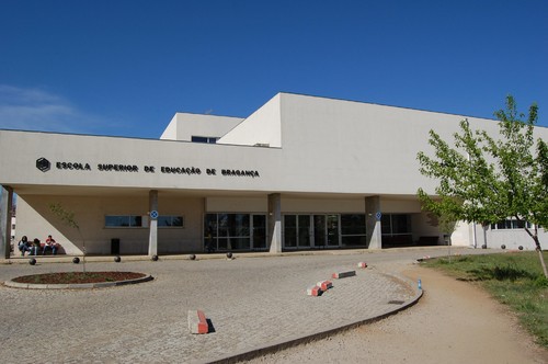 INSTITUTO POLITÉCNICO DE BRAGANÇA Empresas vão visitar IPB a convite dos estudantes Objectivo é fazer, não…