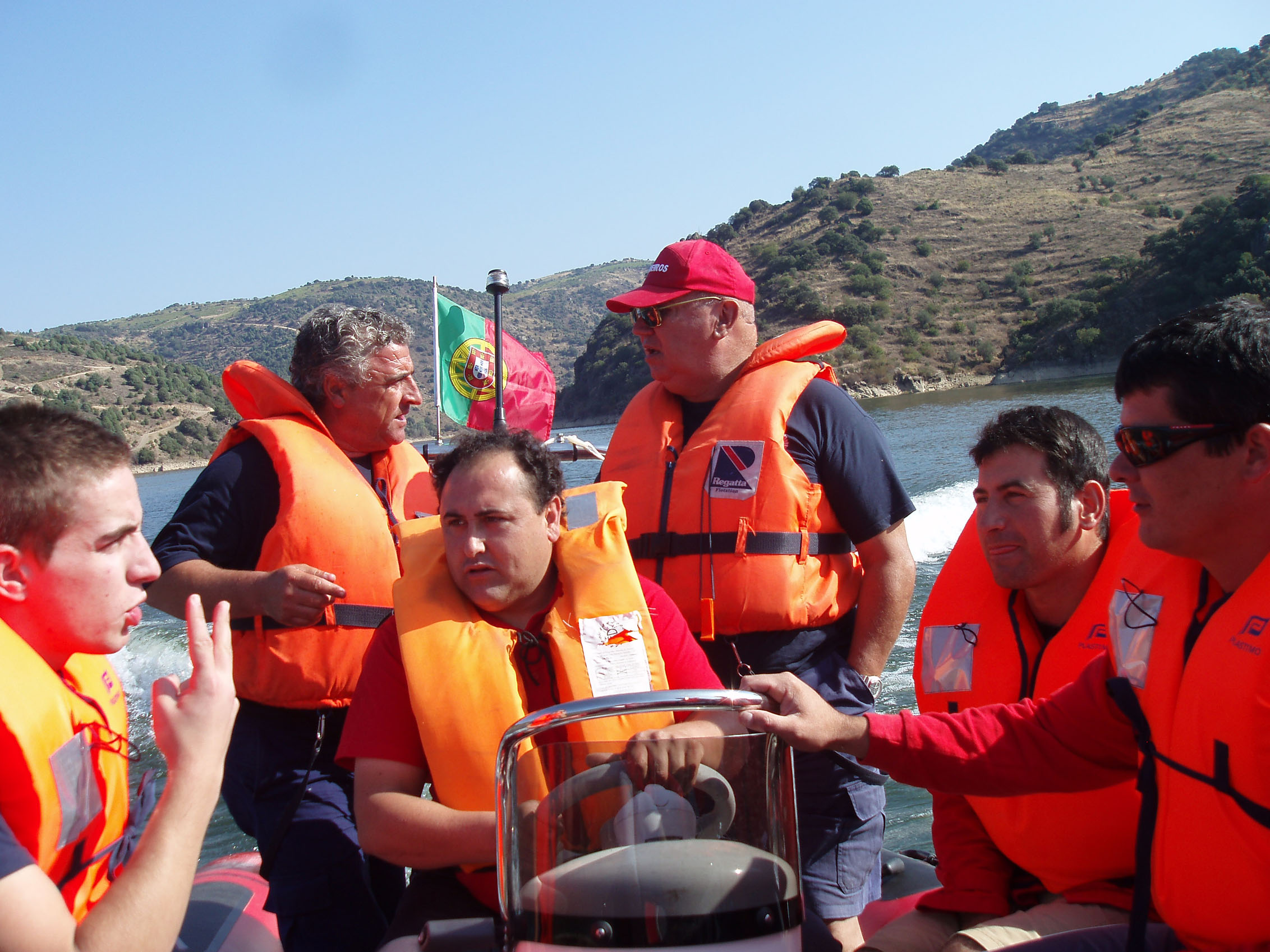 CURSO DE EMBARCAÇÃO DE SOCORRO CURSO DE AMBARCAÇON DE SALBAÇON Zde l die 17 al die 23 houbo un curso para ls…