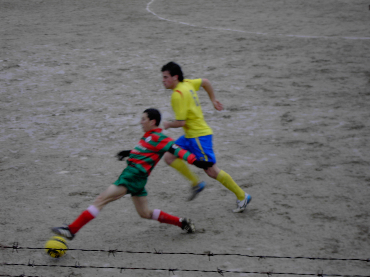 SENDIM VENCEU O TALHAS POR 1-0 SENDIN – 1 TALHAS - 0 Mais ua tarde de futebol an Sendin i la nuossa eiquipa…
