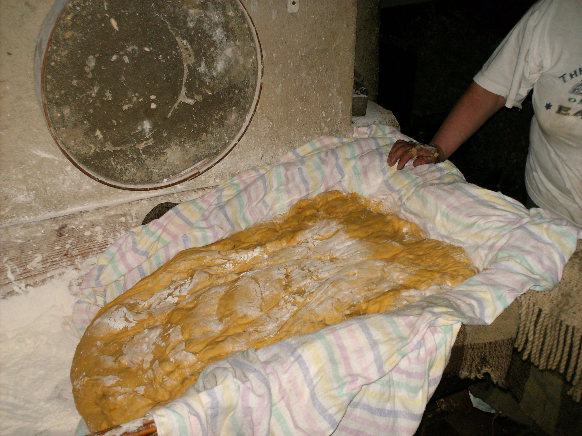 A PÁSCOA LA PÁSCUA Muito tenie hoije que cuntar subre las tradiçones de la Páscua, mas la lembrancia de la…