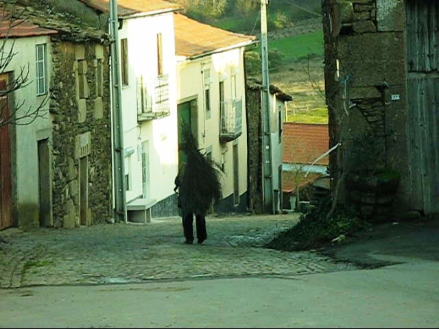 ATENOR - MIRANDA AECT – DUERO/DOURO Red Endo-Joven ye un porjeto de oufecinas práticas ourganizadas pur la…