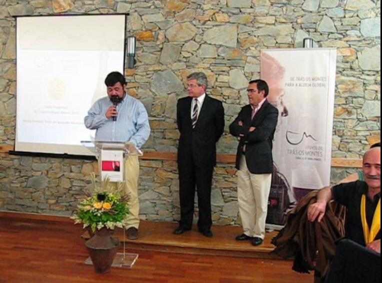 SENDIM COOPERATIVA RIBADOURO GANHA MAIS DUAS MEDALHAS Foi ontem à noite a cerimónia de entrega das medalhas…