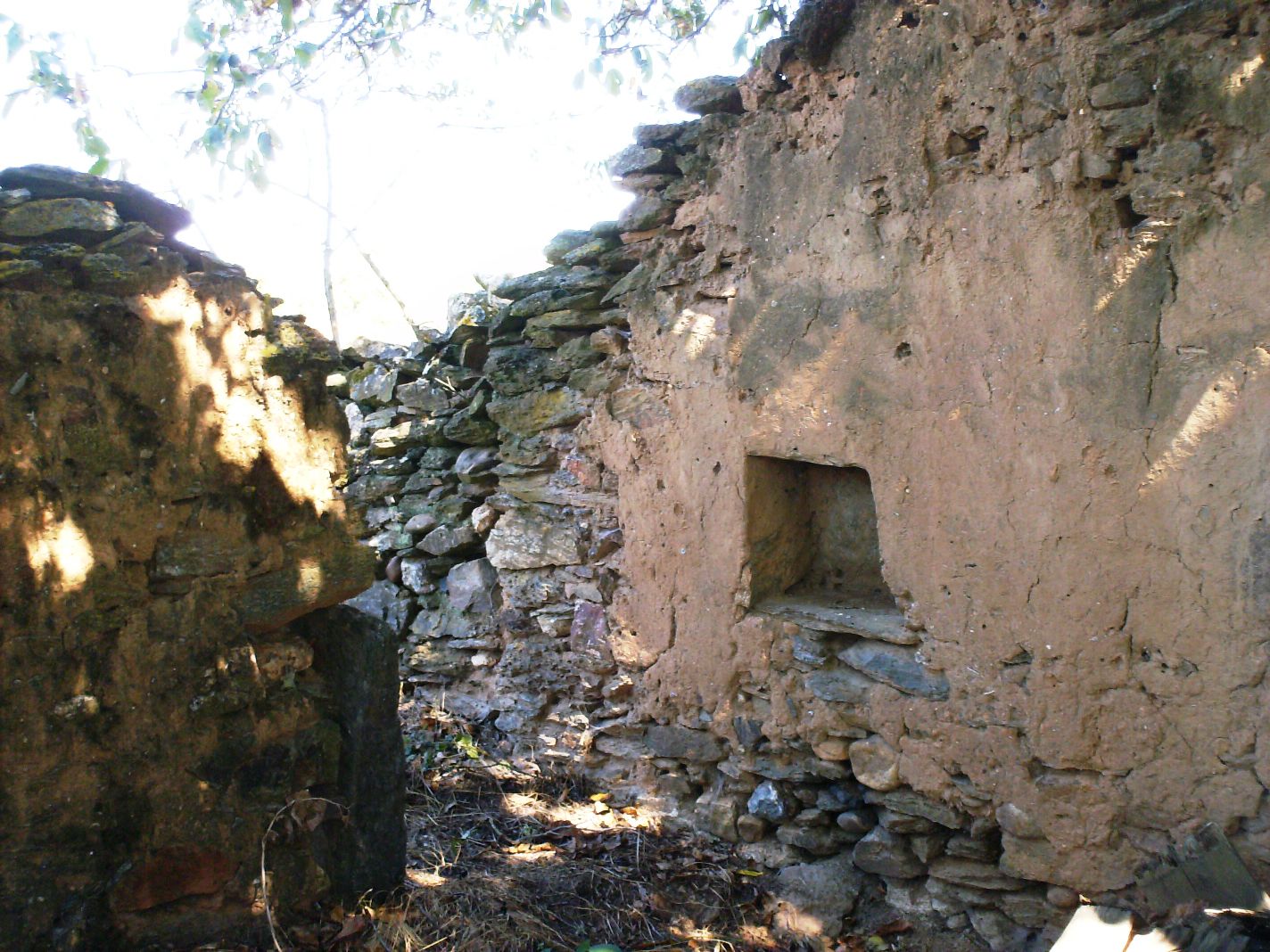 O BARRO L BARRO Nun ye fácel mantener esto tols dies, mas cun la ajuda que bai aparcendo i cun l que bou…
