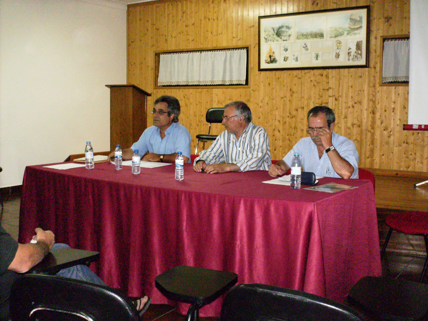 FINAL DO 1º. CICLO DE DEBATES FIN DE L 1º.CICLO DE PALHESTRAS Onte fui l último debate de un ciclo de…