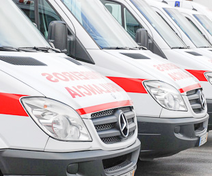 PRAINO Bombeiros transportam alunos Os Bombeiros Voluntários de Alfândega da Fé vão começar, esta semana, a…
