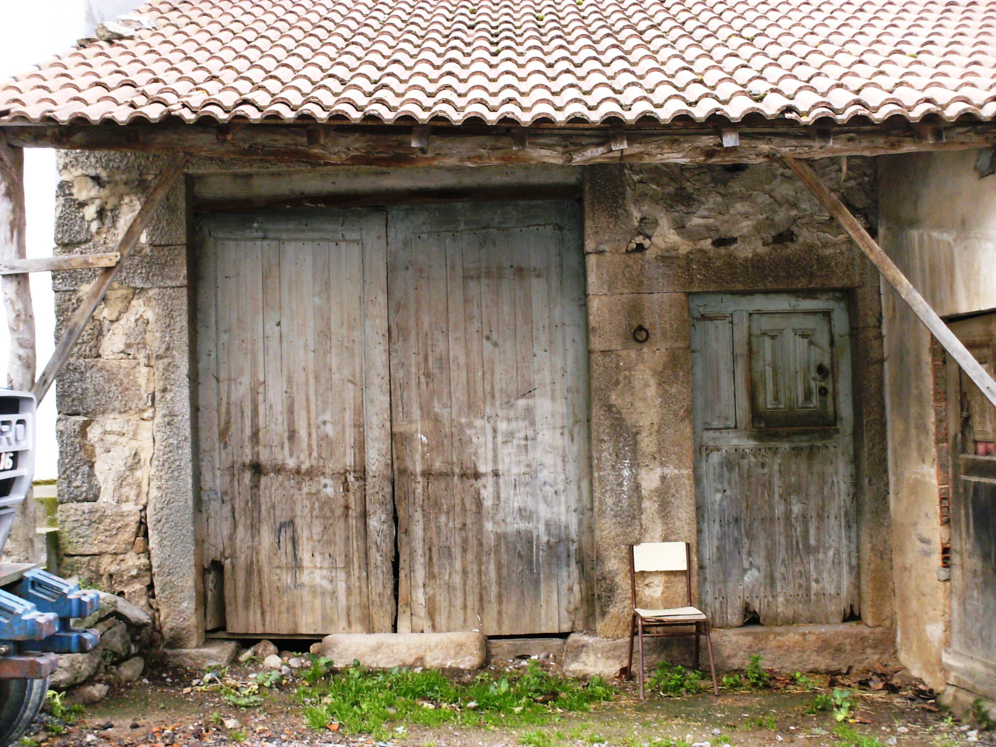 PAPAGAIOS DE PAPEL STREILHAS (PAPAGAIOS DE PAPEL) La chuba parece que ben a sustituir la niebe i cumo yá nun…