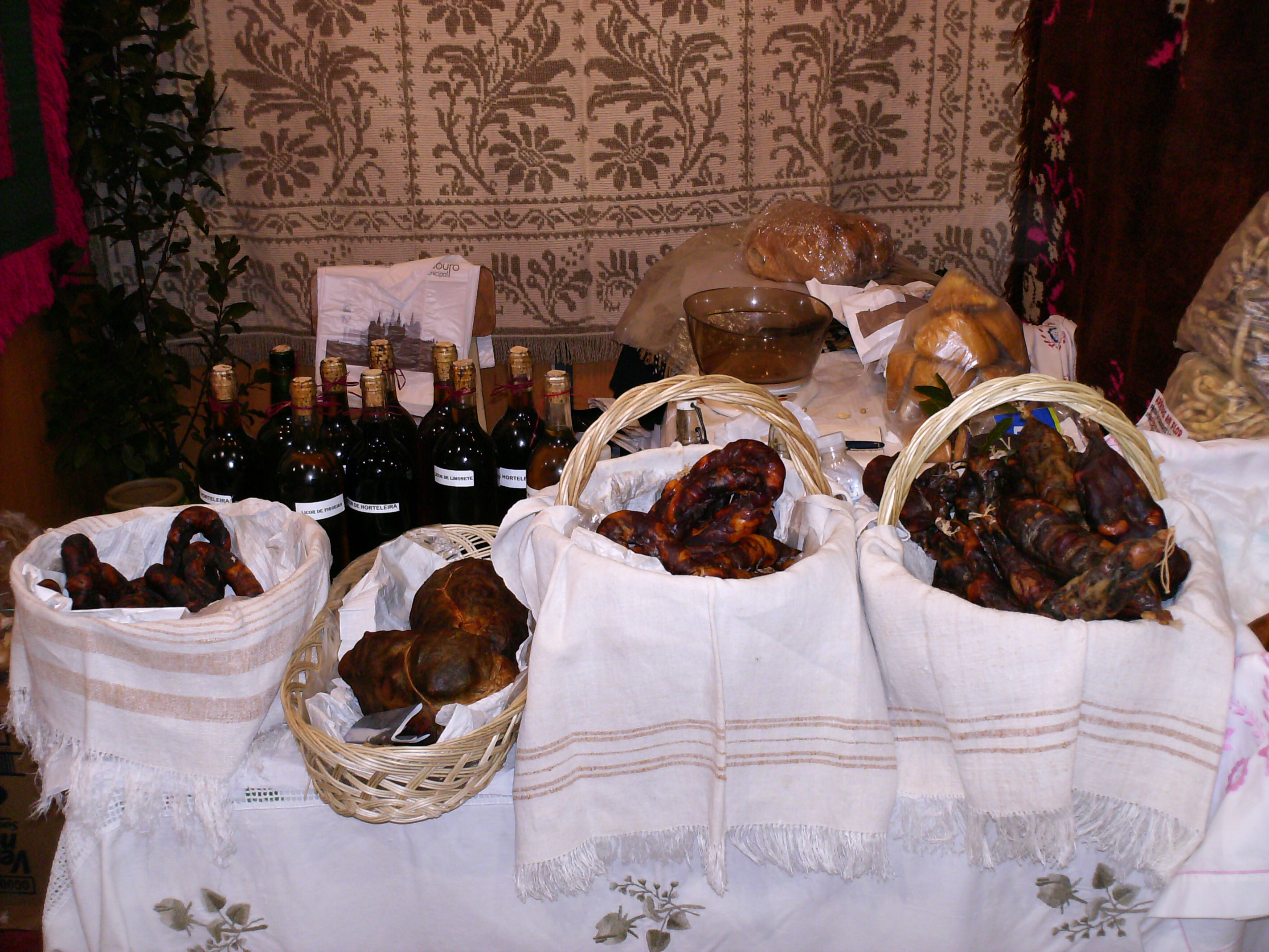 XI FESTIVAL DE SABORES MIRANDESES XI FESTIBAL DE SABORES MIRANDESES Yá stá todo purparado para mais ua…