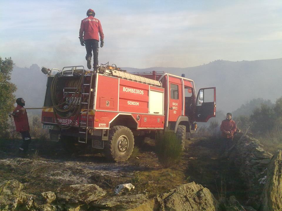 PLANALTO MIRANDÊS INCÊNDIOS CHEGAM MAIS CEDO Um grande incêndio devastou vários hectares no concelho de…
