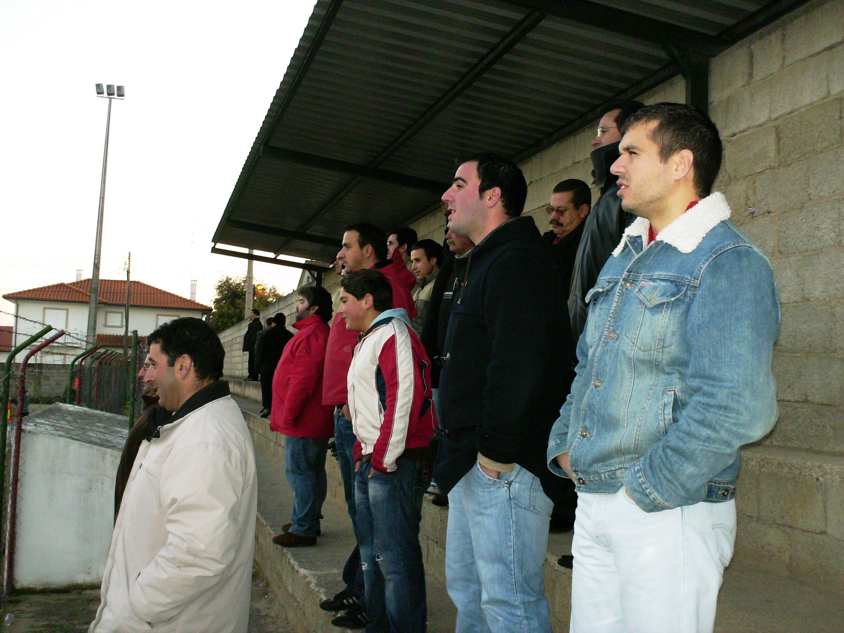 FUTEBOL Mais un jogo de l campeonato strital de futebol de la A. F. BRAGANÇA , an Sendin. L die staba de sol…