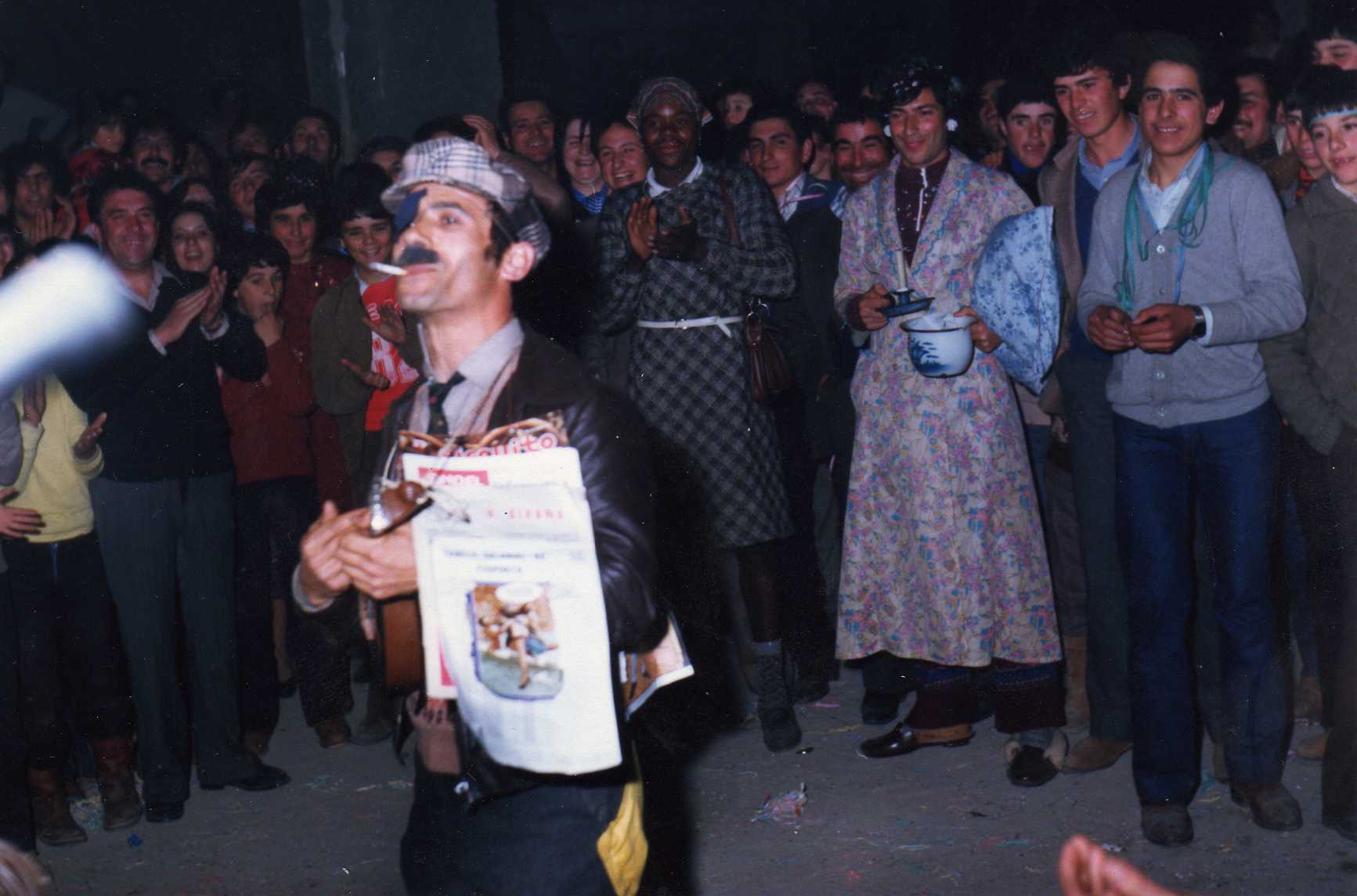 SENDIM RECORDAR É VIVER Estas fotos deviam ajudar-nos a pensar que a vida é para viver em cada momento com…
