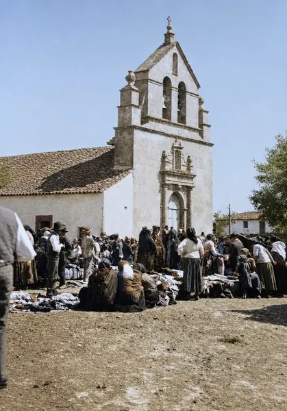 Feira na praça, c. 1925