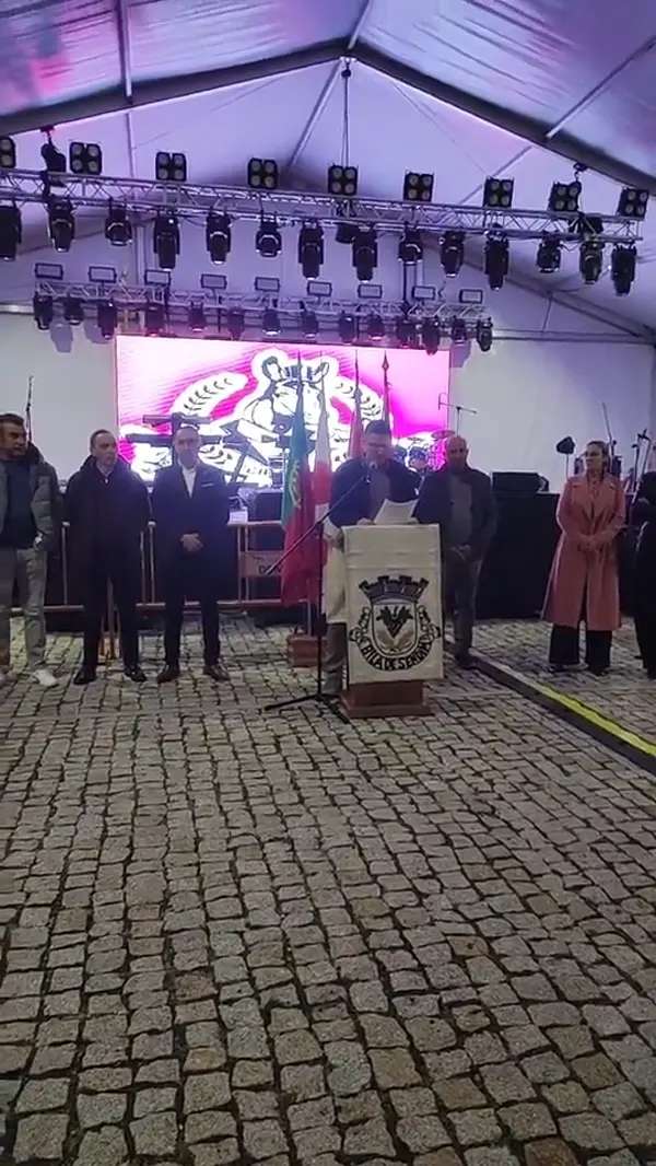 Abertura da Feira dos Grazes — sexta-feira, 23 de outubro de 2026, ao fim da tarde, na tenda da feira. Três…