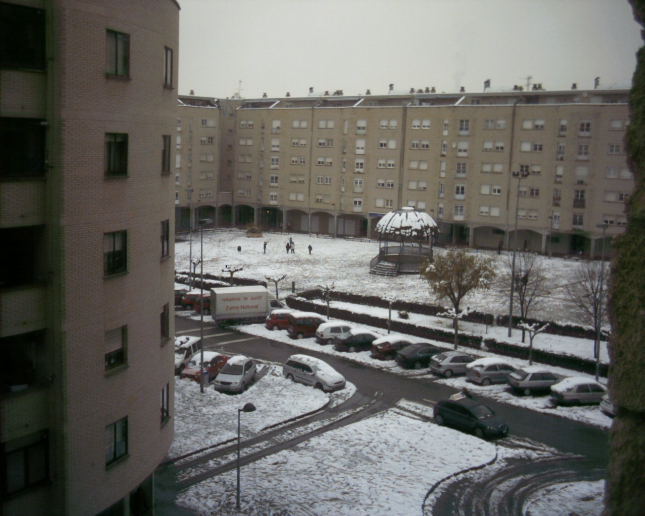é a primeira neve de este ano e veio com força