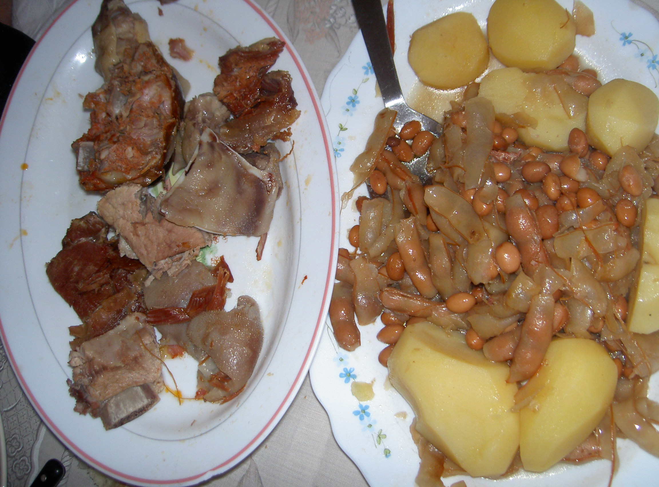 hoje comi cascas e bulho pra queles que num sao quando forem la probem éste prato é tao bom como a lingua o…
