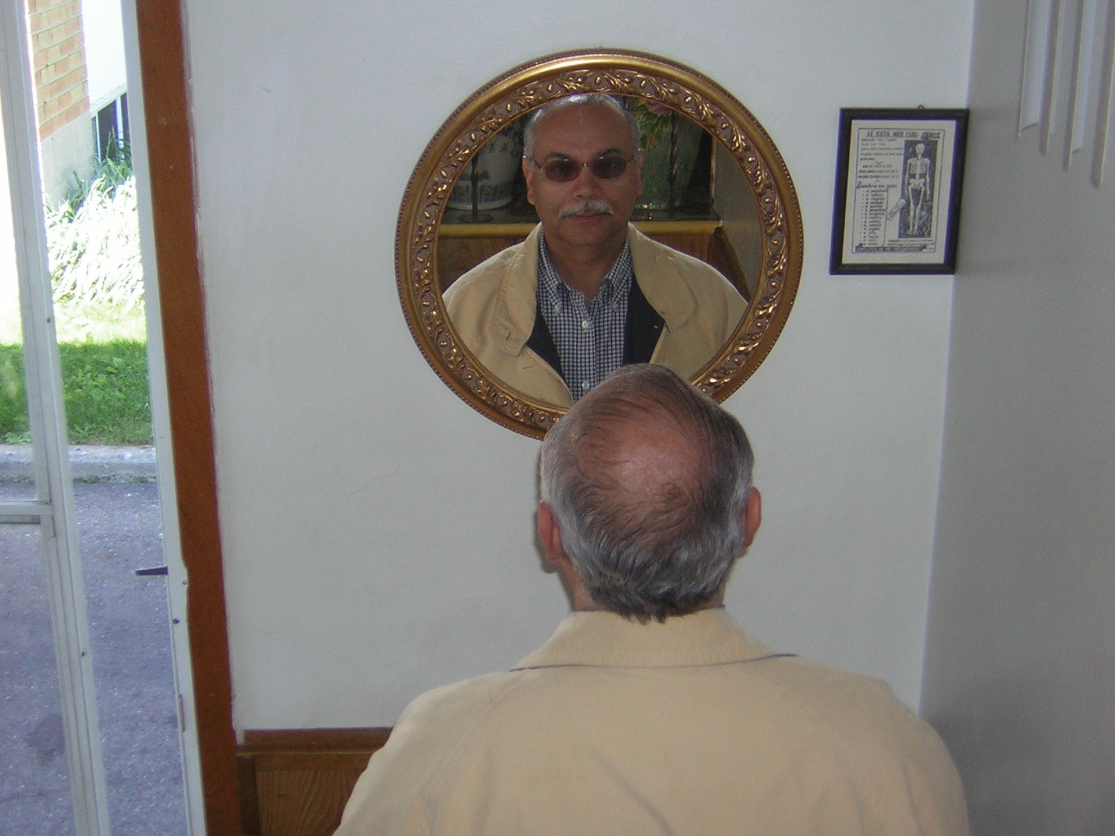 ja virao de frente ningem dis que esta careca de tras