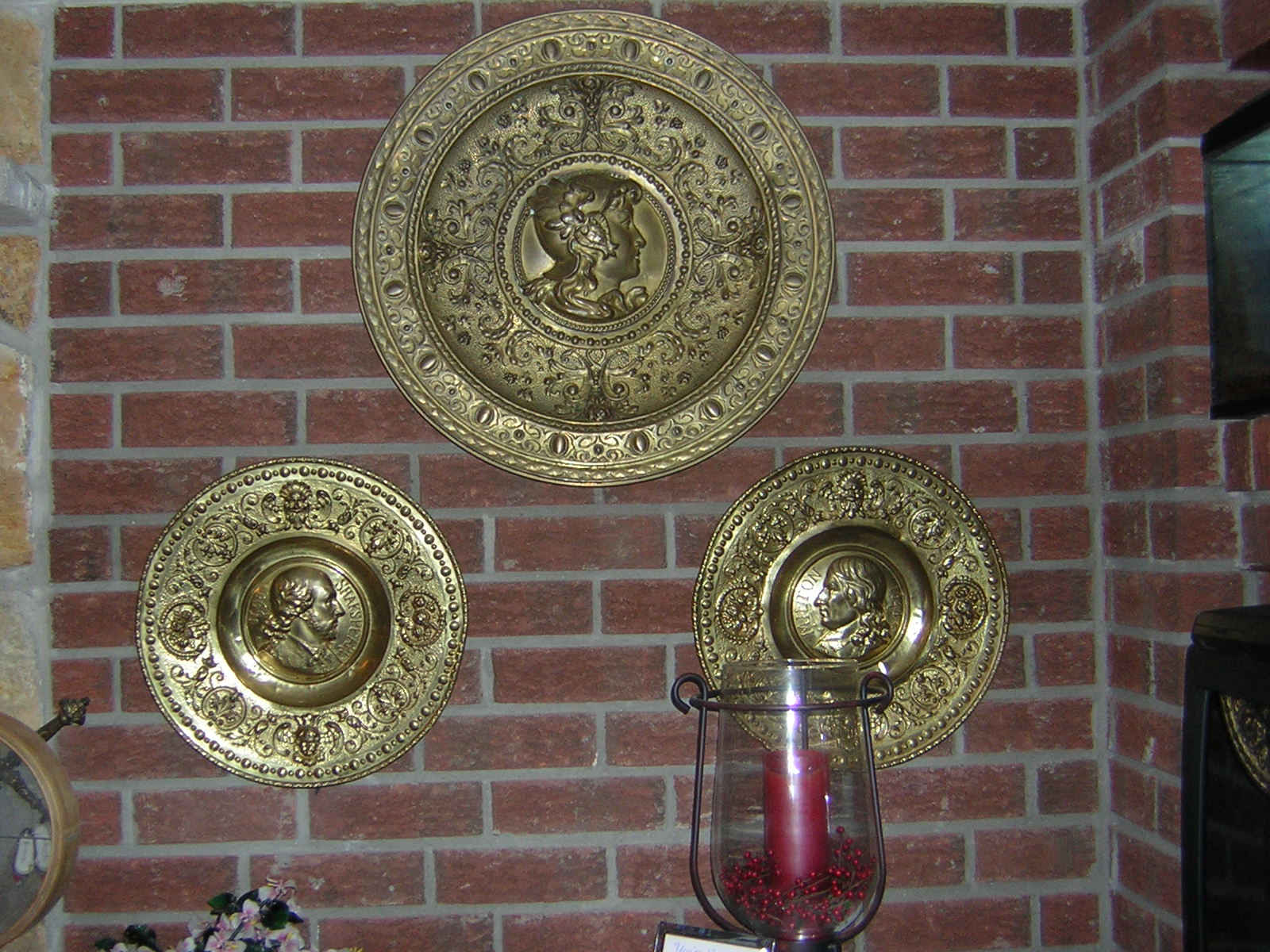 estes 3 estao com perssonagens dos anos de 1556 e dos tempos dos Romanos
