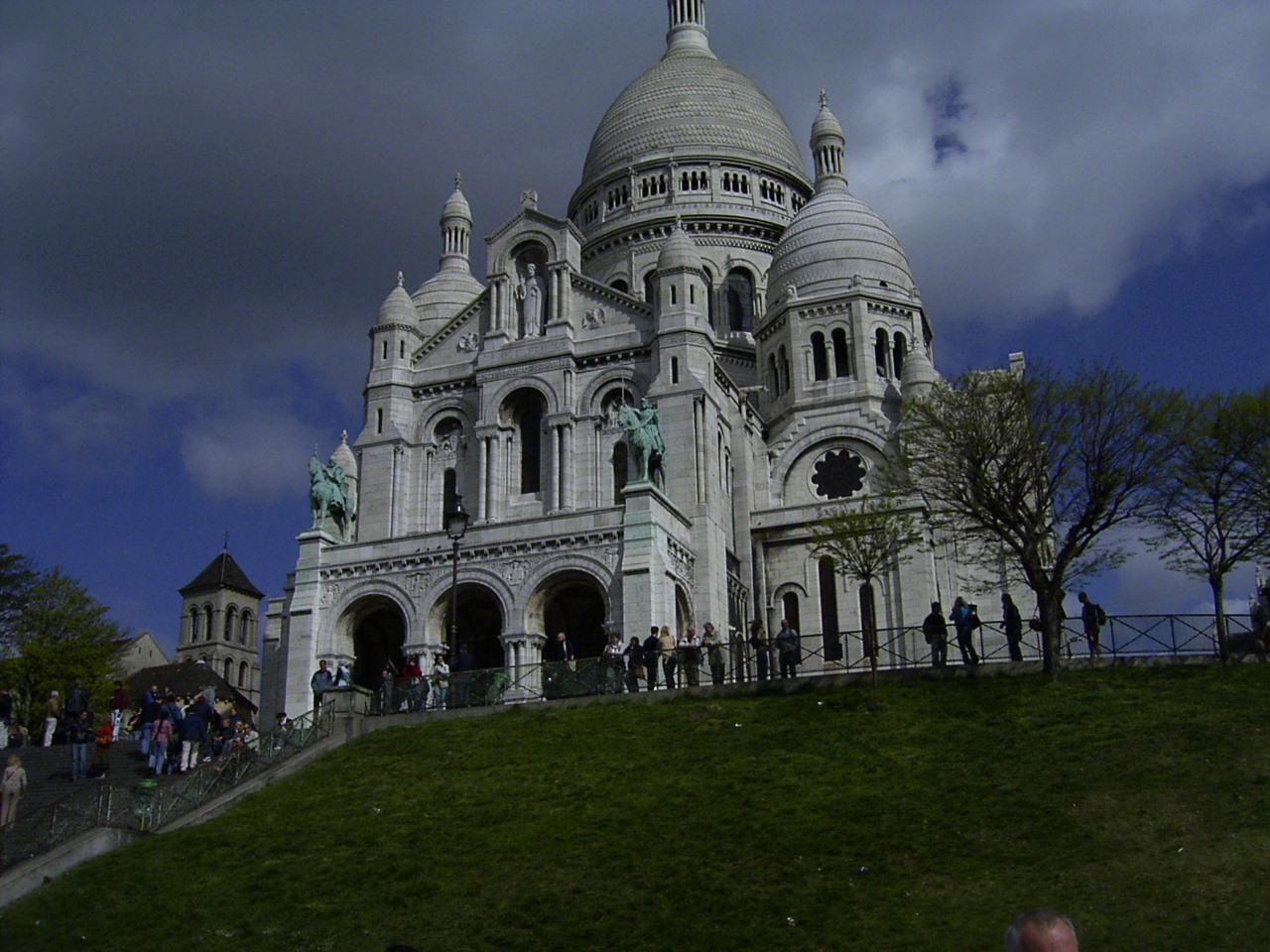 E eu lembrei-me de vos mostrar o "Sacré-coeur"