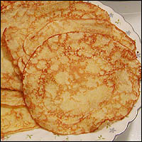 Um pouco de gulosarias para hoje, sao crepas frances sao boas com nutella, doce de morango, açucar em po, ou…