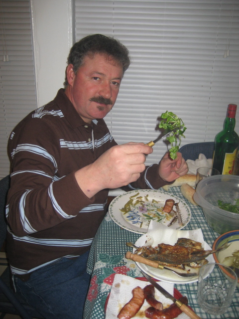Um sendines a comer agrioes na America!