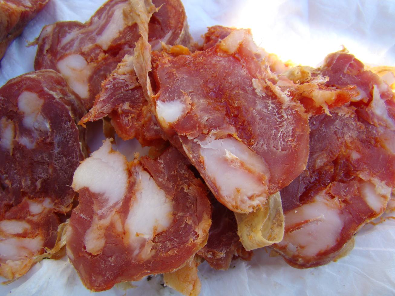You bien bos daba ua rodaixa de l nuosso melhor chouriço, mas diç que faç subir muito l colestrol. Tenereis…
