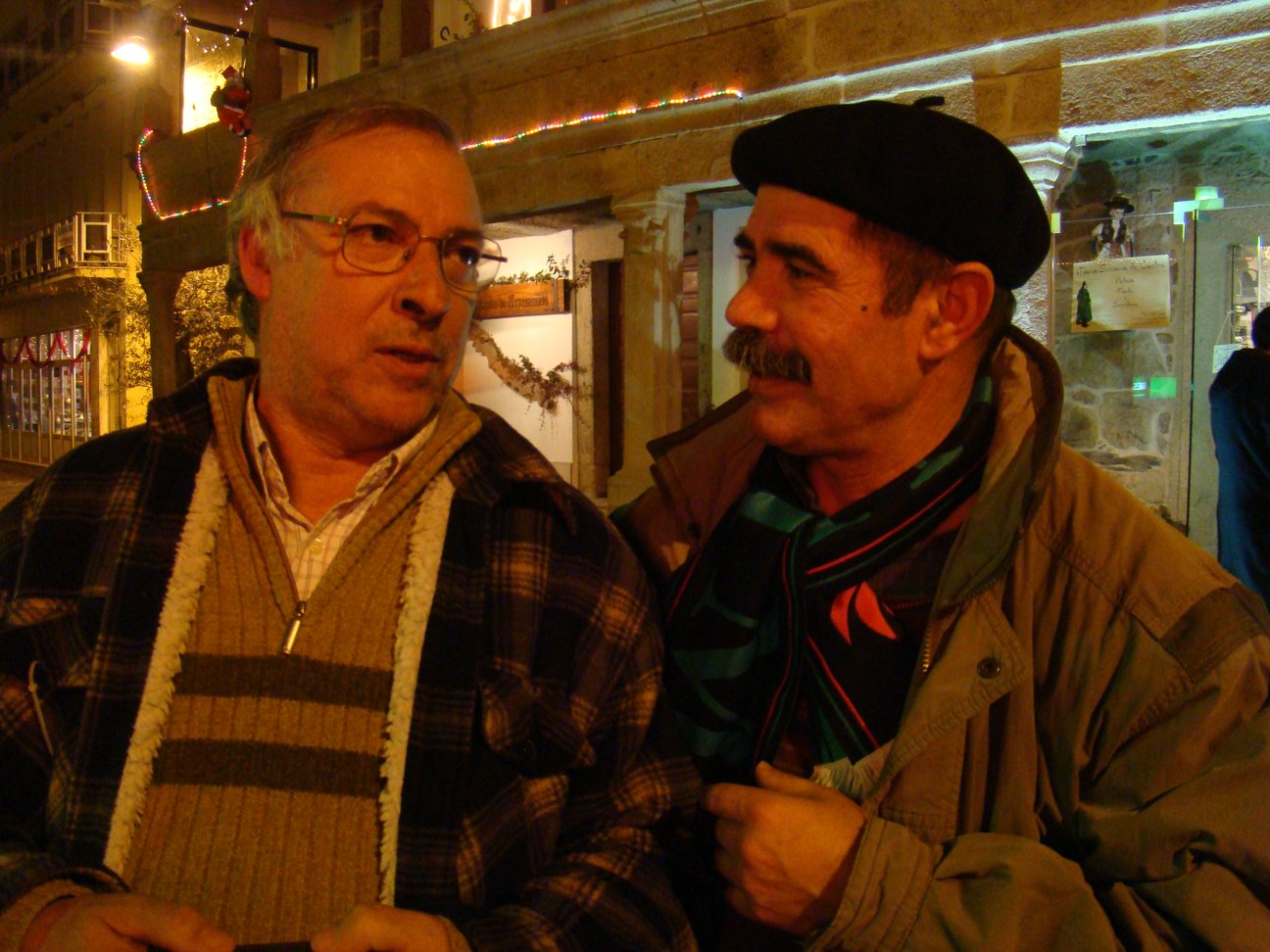 "Bou-te a dezir un segredo solo a ti Manel: stou seriamente a pensar an cumprar ua máquina nuoba!..."