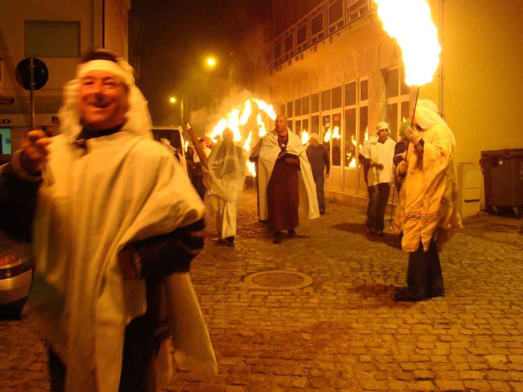 Fachoqueiros i padre pa l anterro...