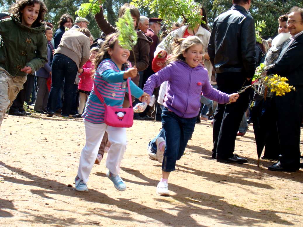 Mirai la scuola que yá lieban estas garotas. Desta maneira nun ye tan depriessa que la tradiçon de la…